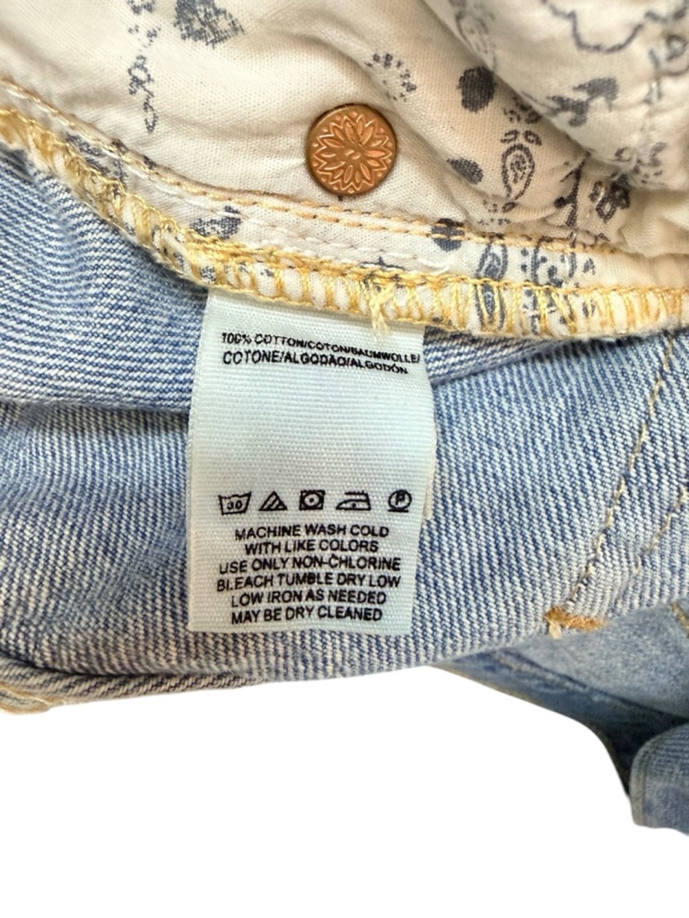 Free People We The Free Distressed Button Fly Jeans High Rise Cropped Size 27 - Picture 9 of 9